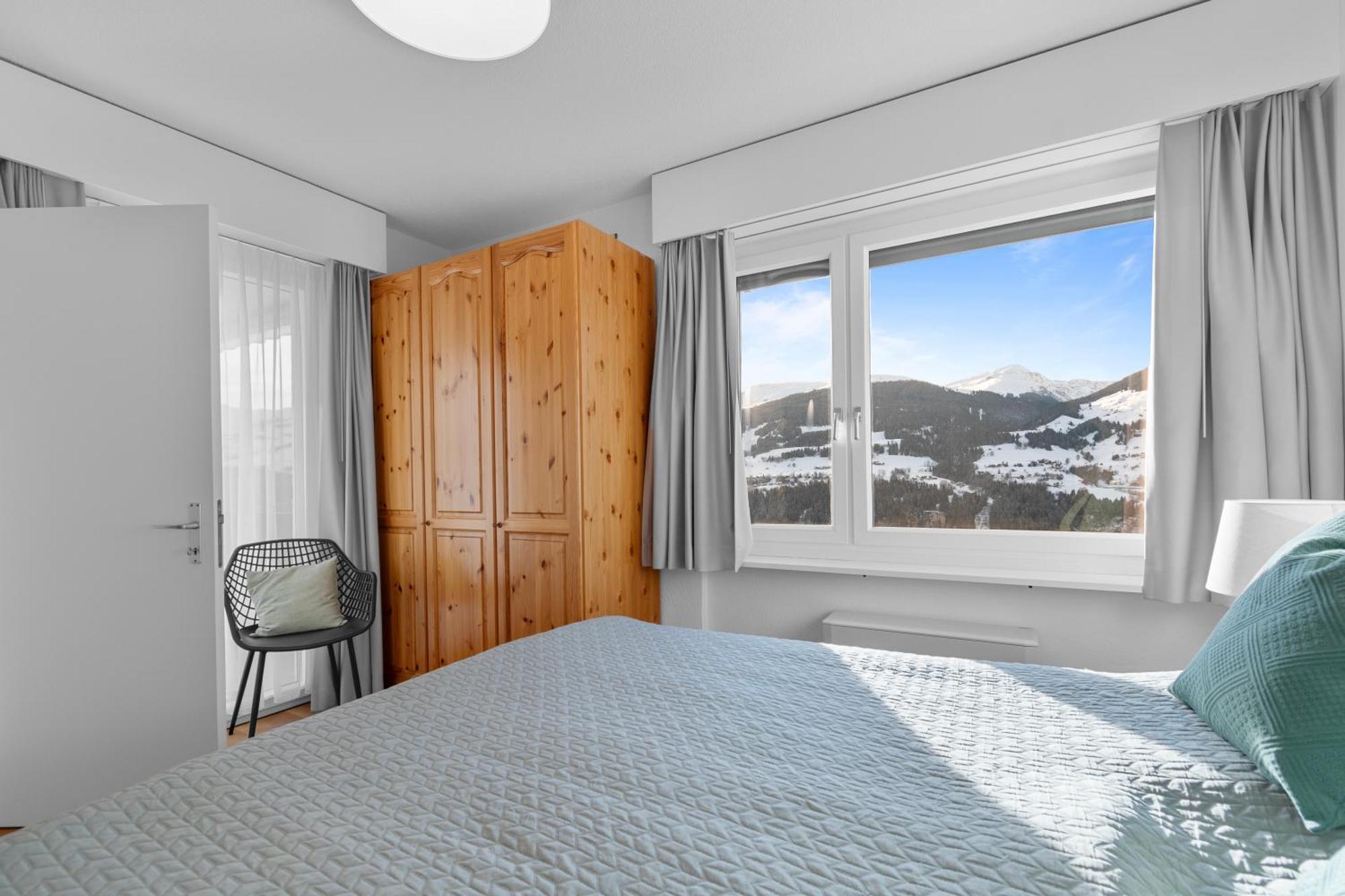 Aussicht Mit Poolbereich In Skiregion Brigels Apartmán Breíl